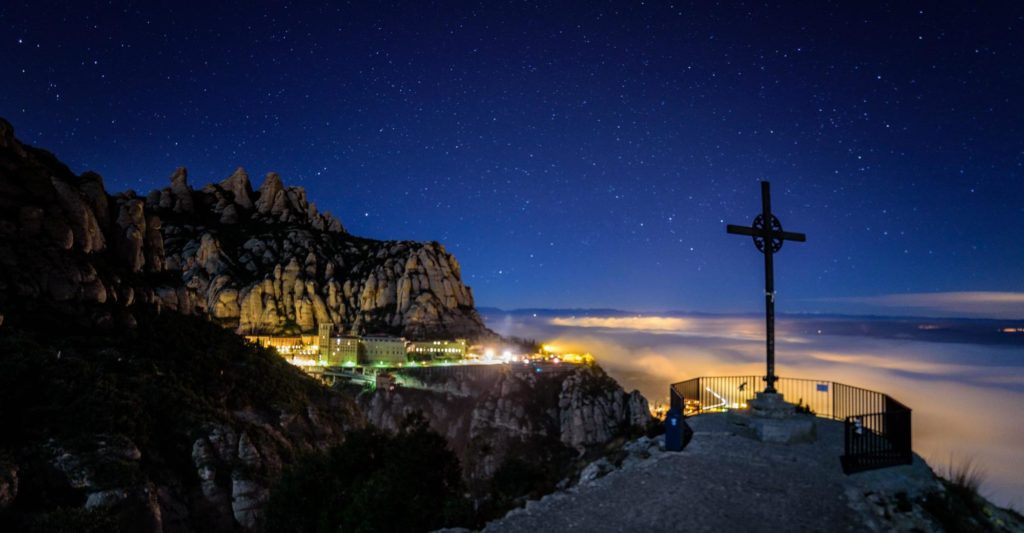Monestir de Montserrat vista nocturna