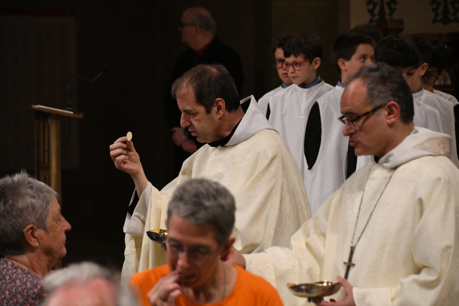 Ordenació presbiteral del P. Anton Gordillo, monjo de Montserrat — Galeria fotogràfica