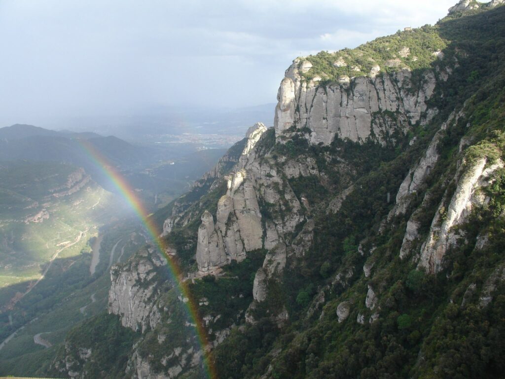 El Diumenge a Montserrat ens dona l’oportunitat de posar-nos al dia de l’actualitat montserratina.