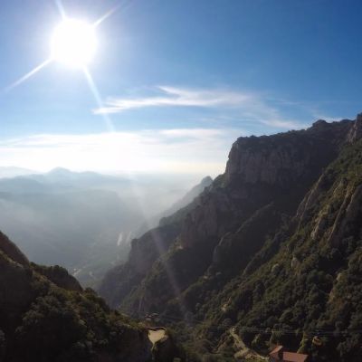 Sol il·luminant vall Montserrat